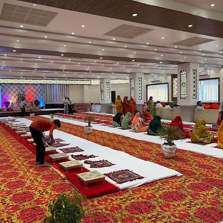 Hotel Shri Siddhivinayak Bina-Etawa Exteriér fotografie