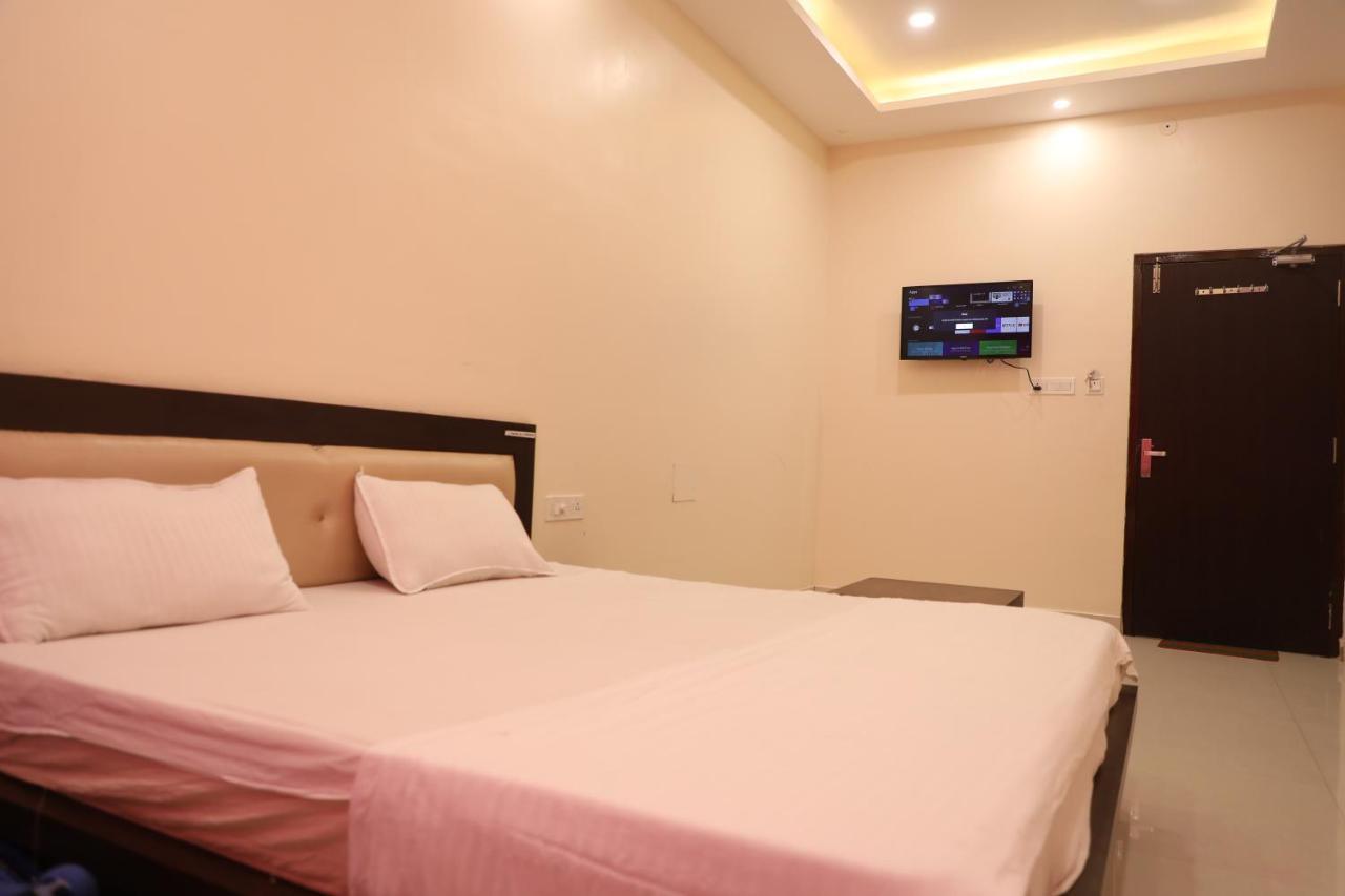 Hotel Shri Siddhivinayak Bina-Etawa Exteriér fotografie