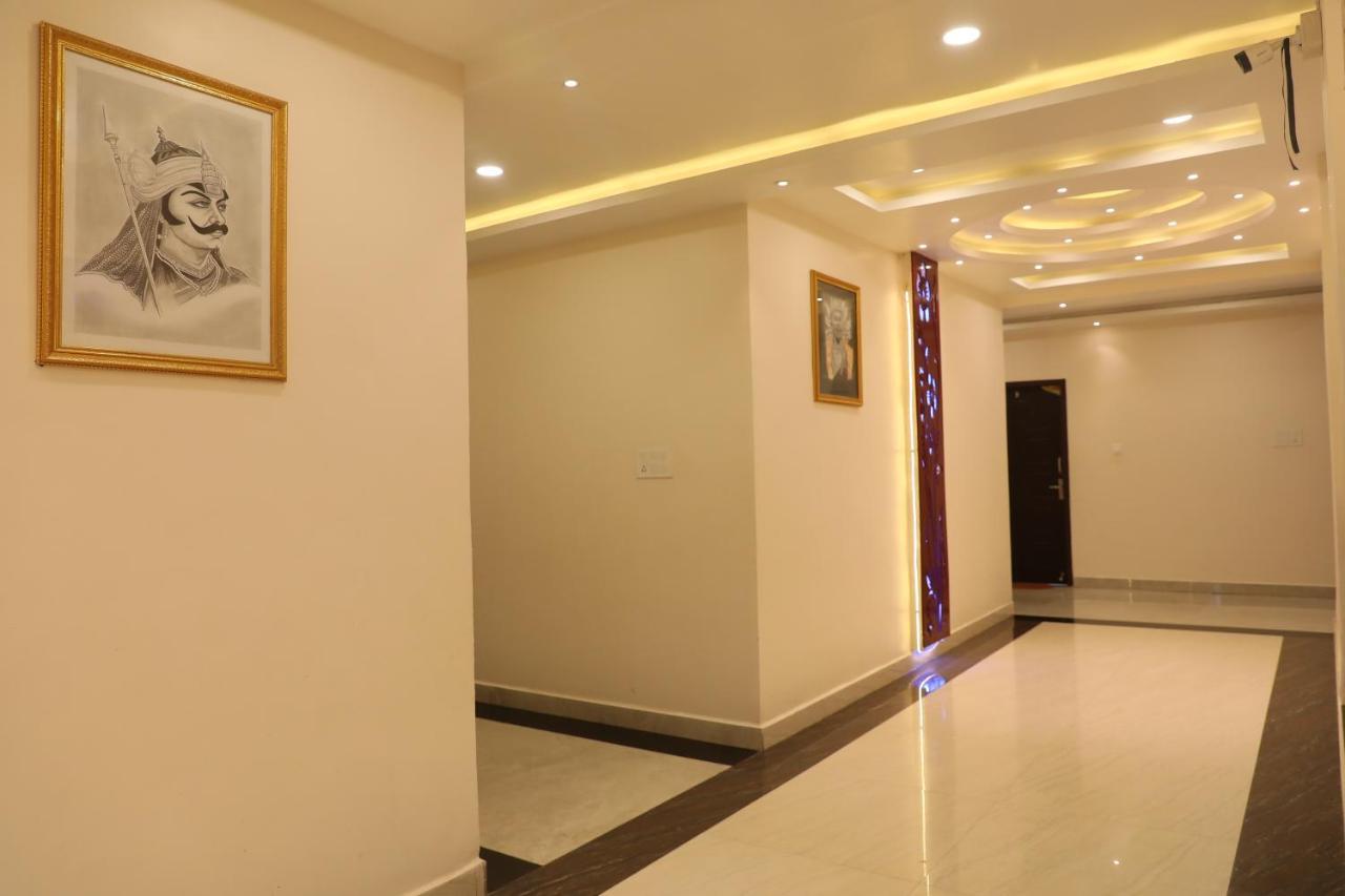 Hotel Shri Siddhivinayak Bina-Etawa Exteriér fotografie