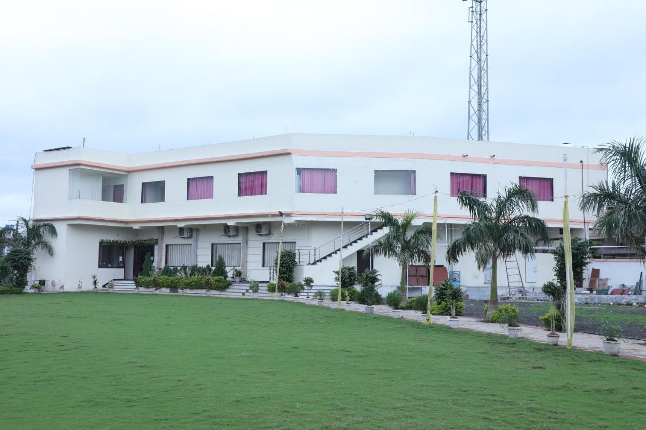 Hotel Shri Siddhivinayak Bina-Etawa Exteriér fotografie