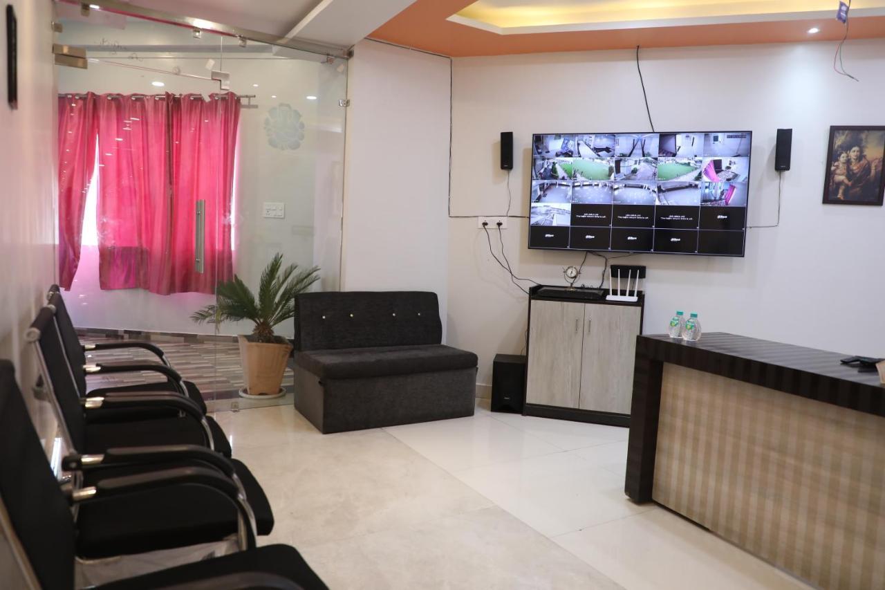 Hotel Shri Siddhivinayak Bina-Etawa Exteriér fotografie